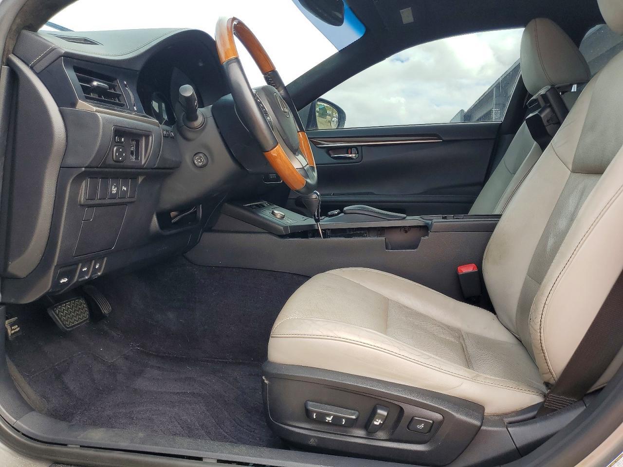 2015 LEXUS ES 300H