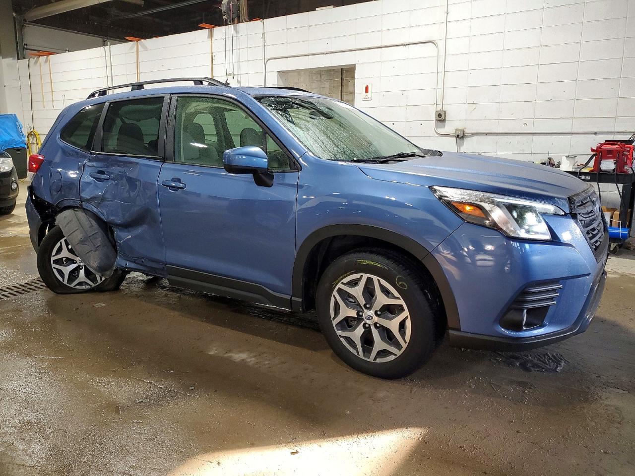 2023 SUBARU FORESTER