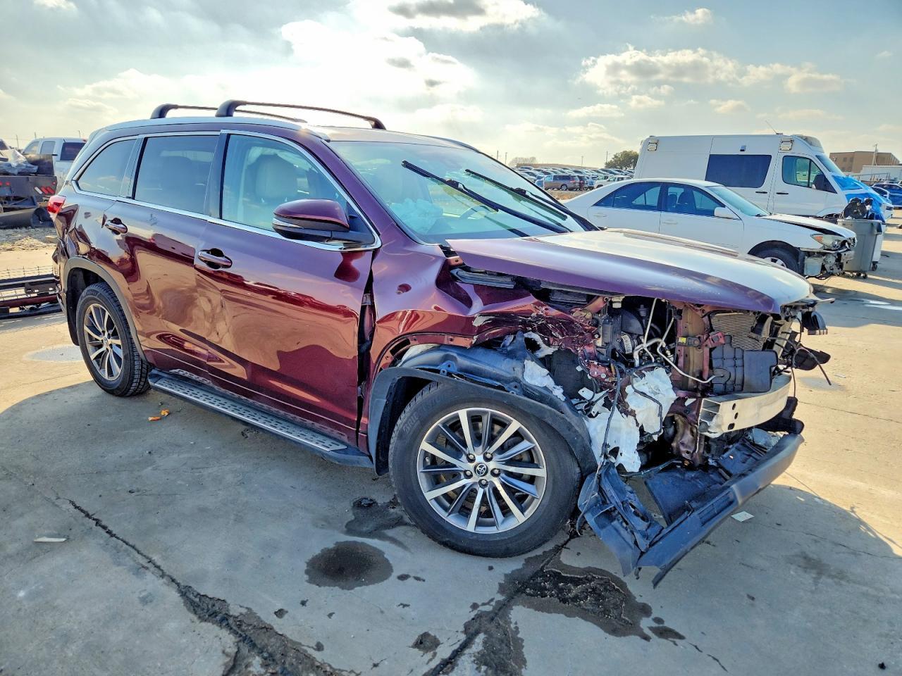 2018 TOYOTA HIGHLANDER