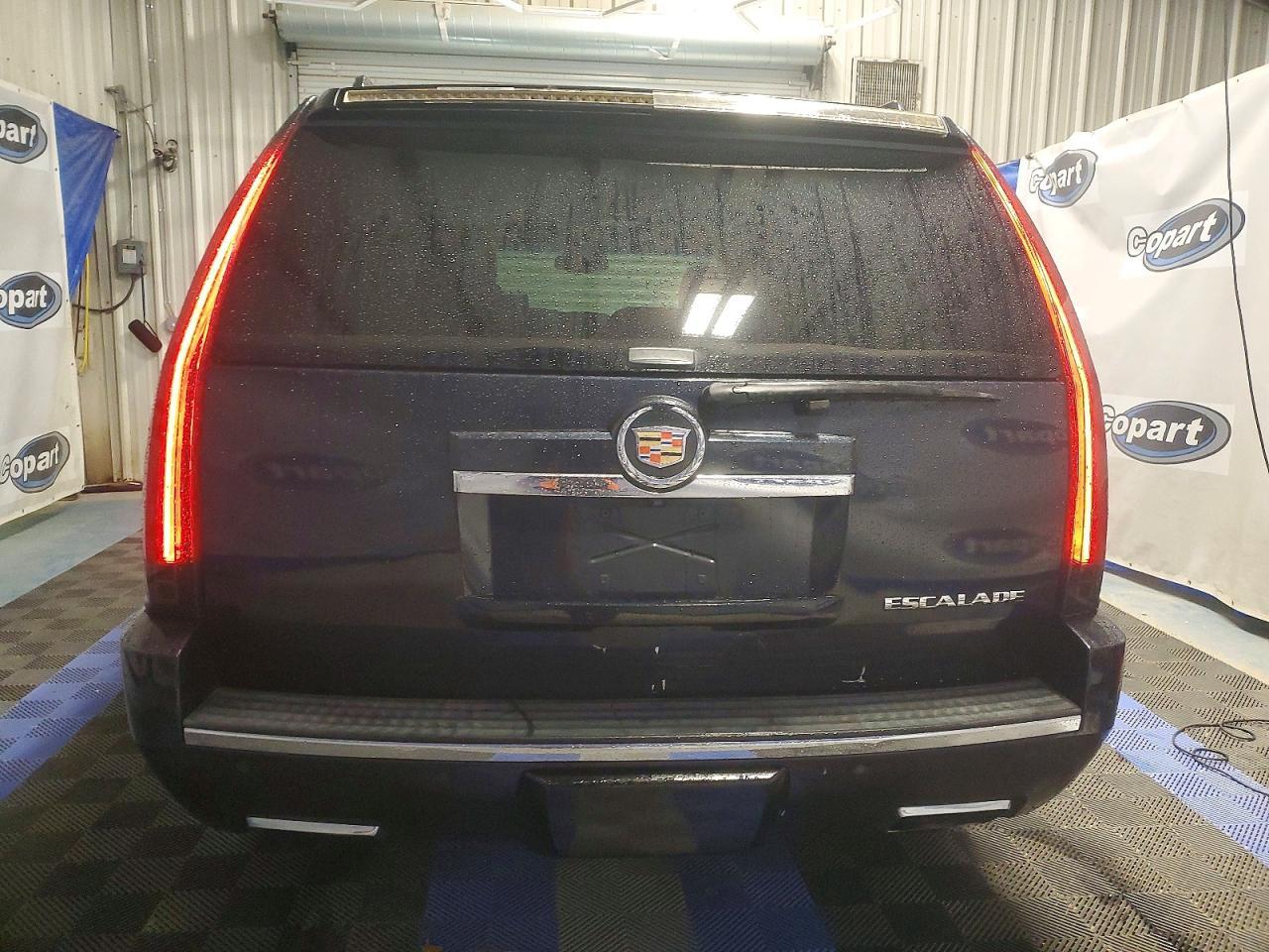 2013 CADILLAC ESCALADE