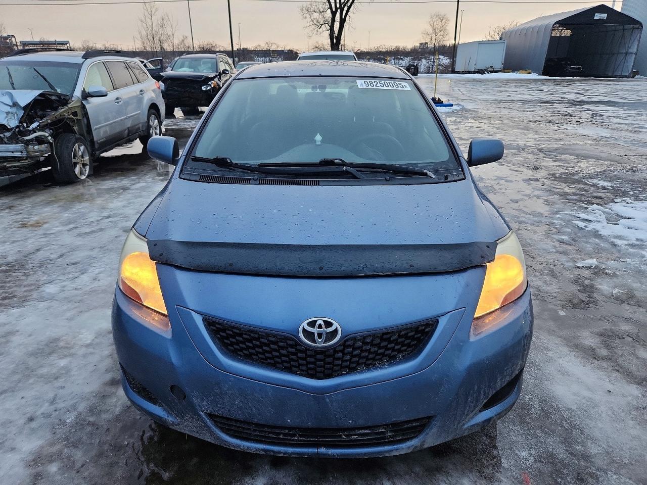 2011 TOYOTA YARIS