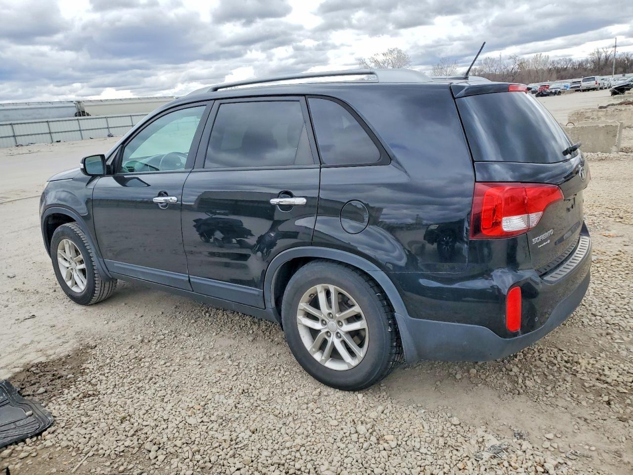 2015 KIA SORENTO