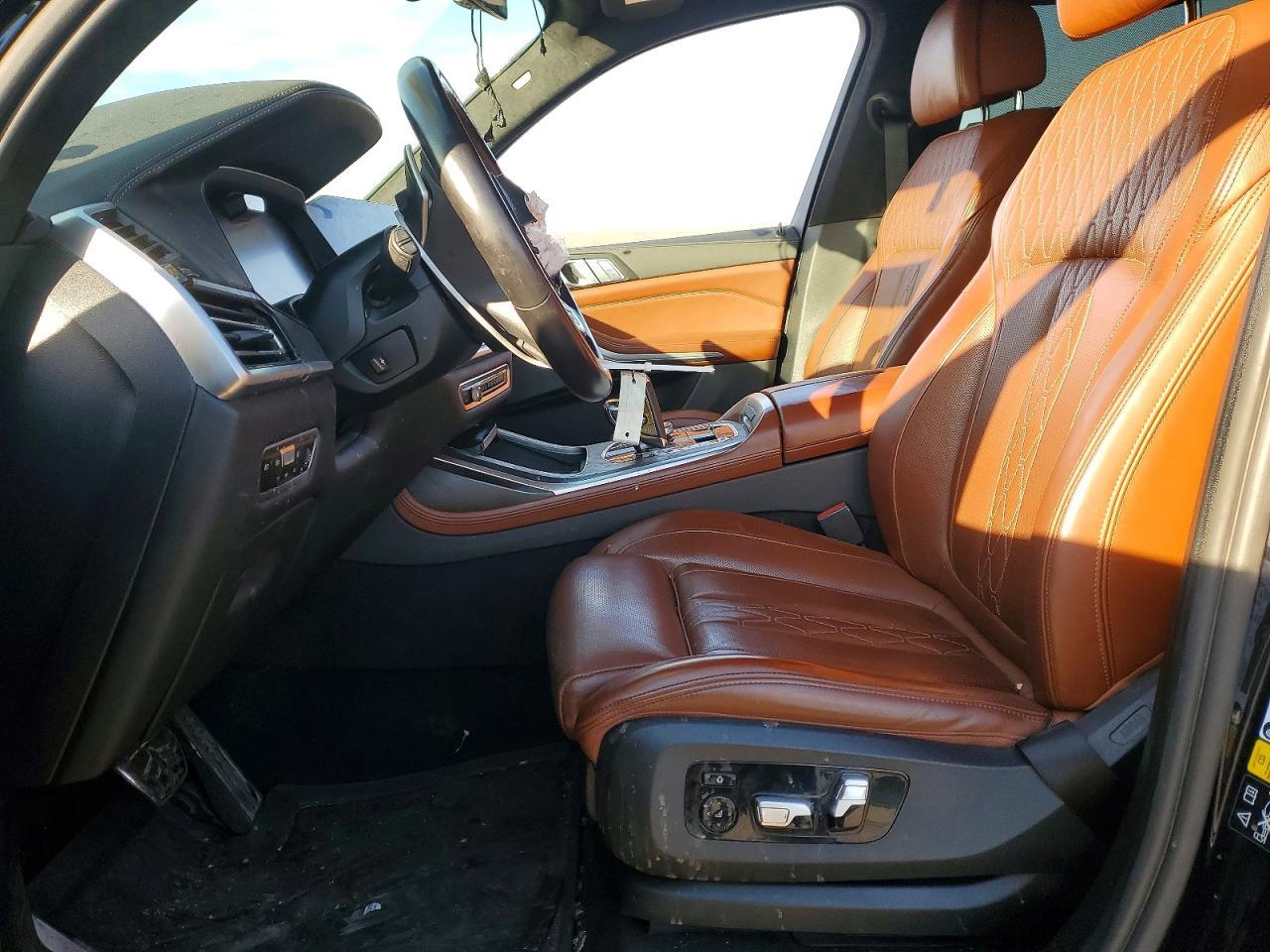 2021 BMW X7
