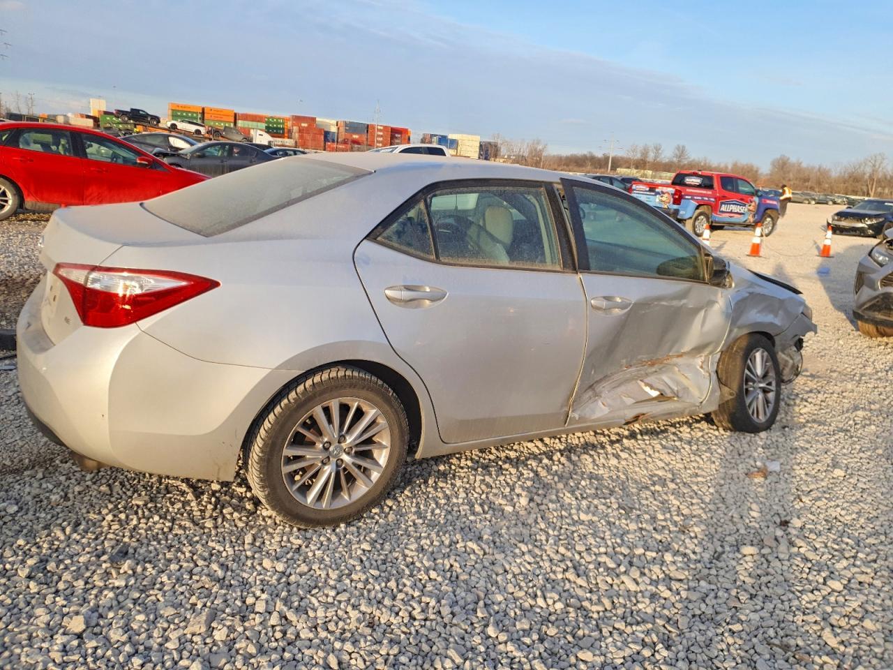 2015 TOYOTA COROLLA