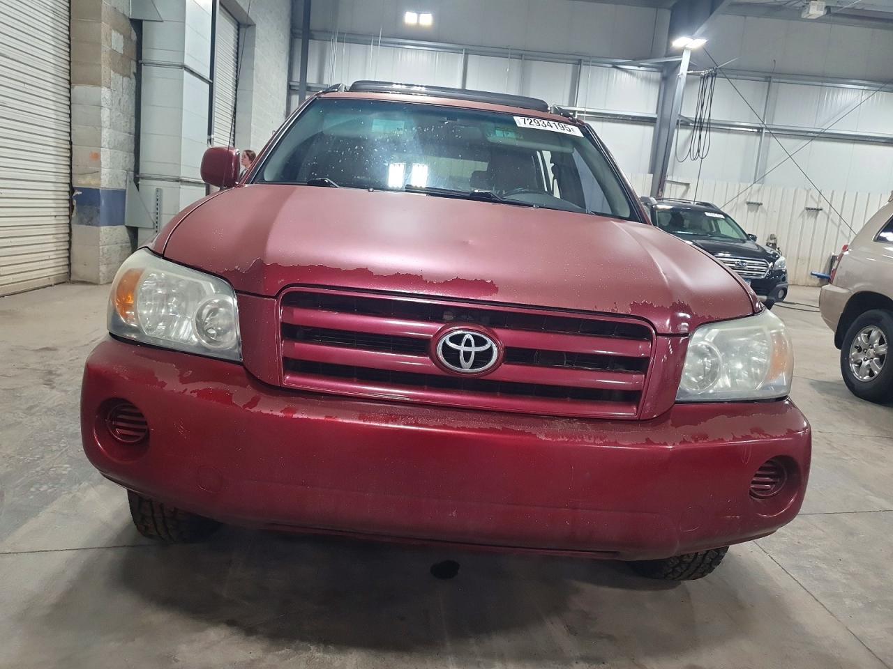 2004 TOYOTA HIGHLANDER