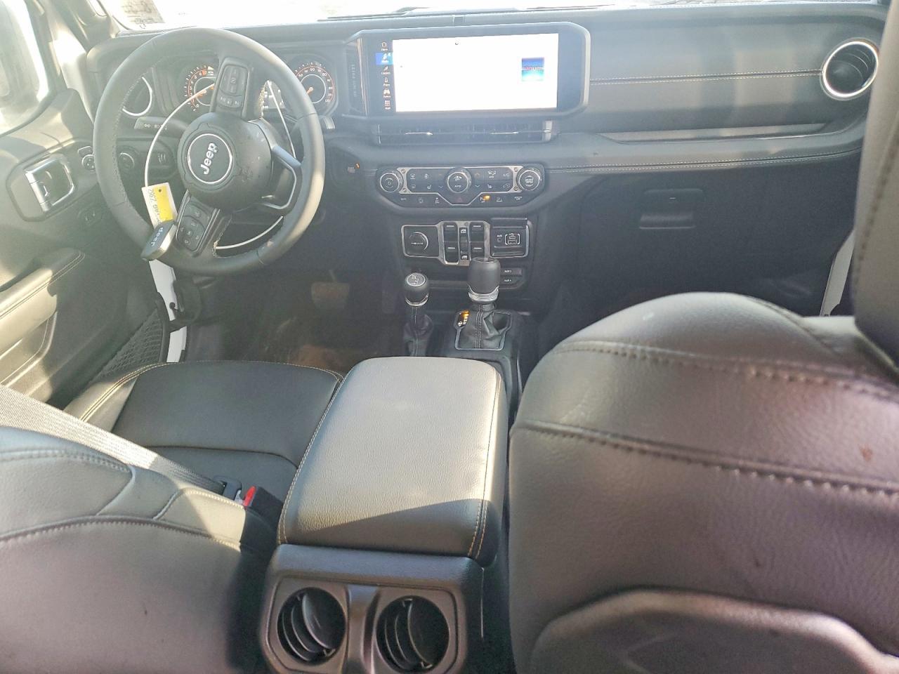 2025 JEEP Gladiator