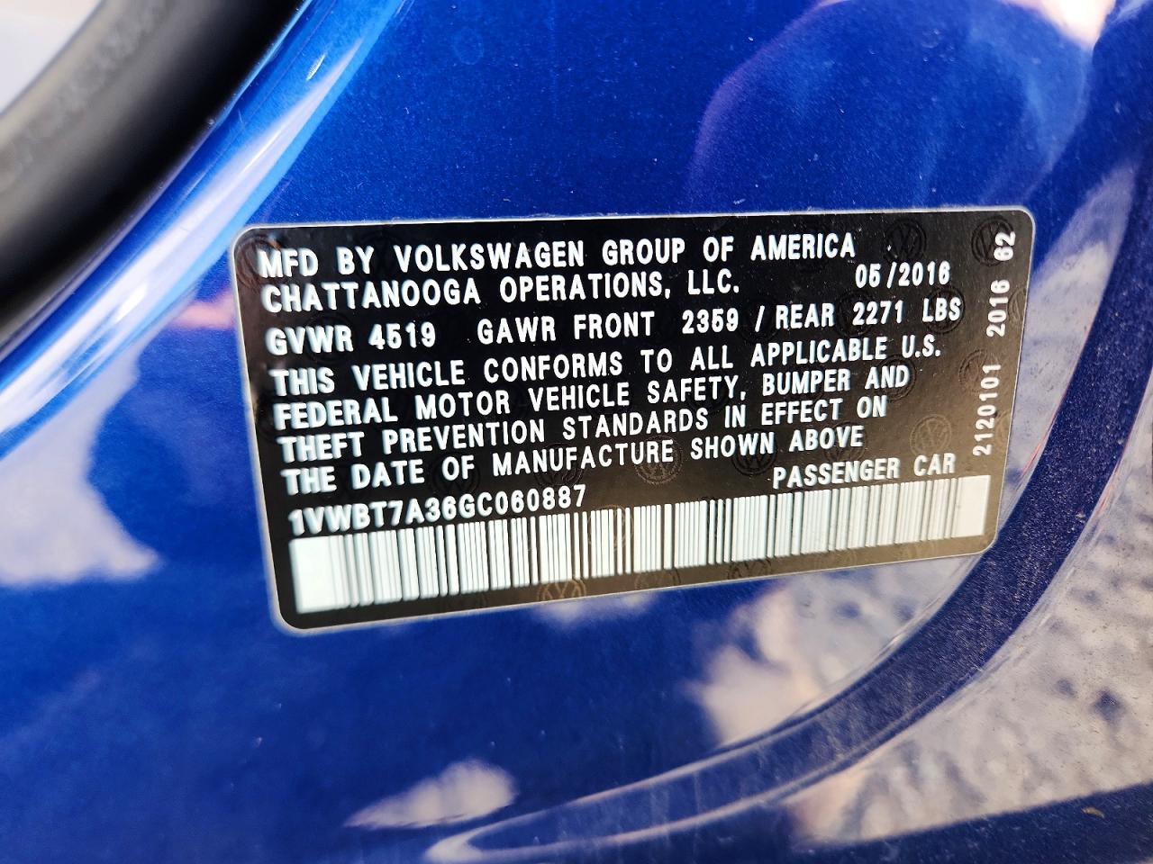 2016 VOLKSWAGEN Passat