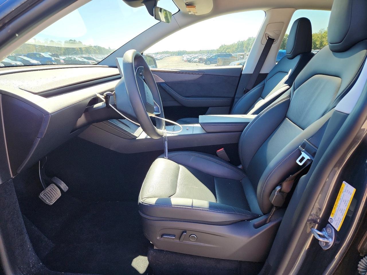 2026 TESLA MODEL Y