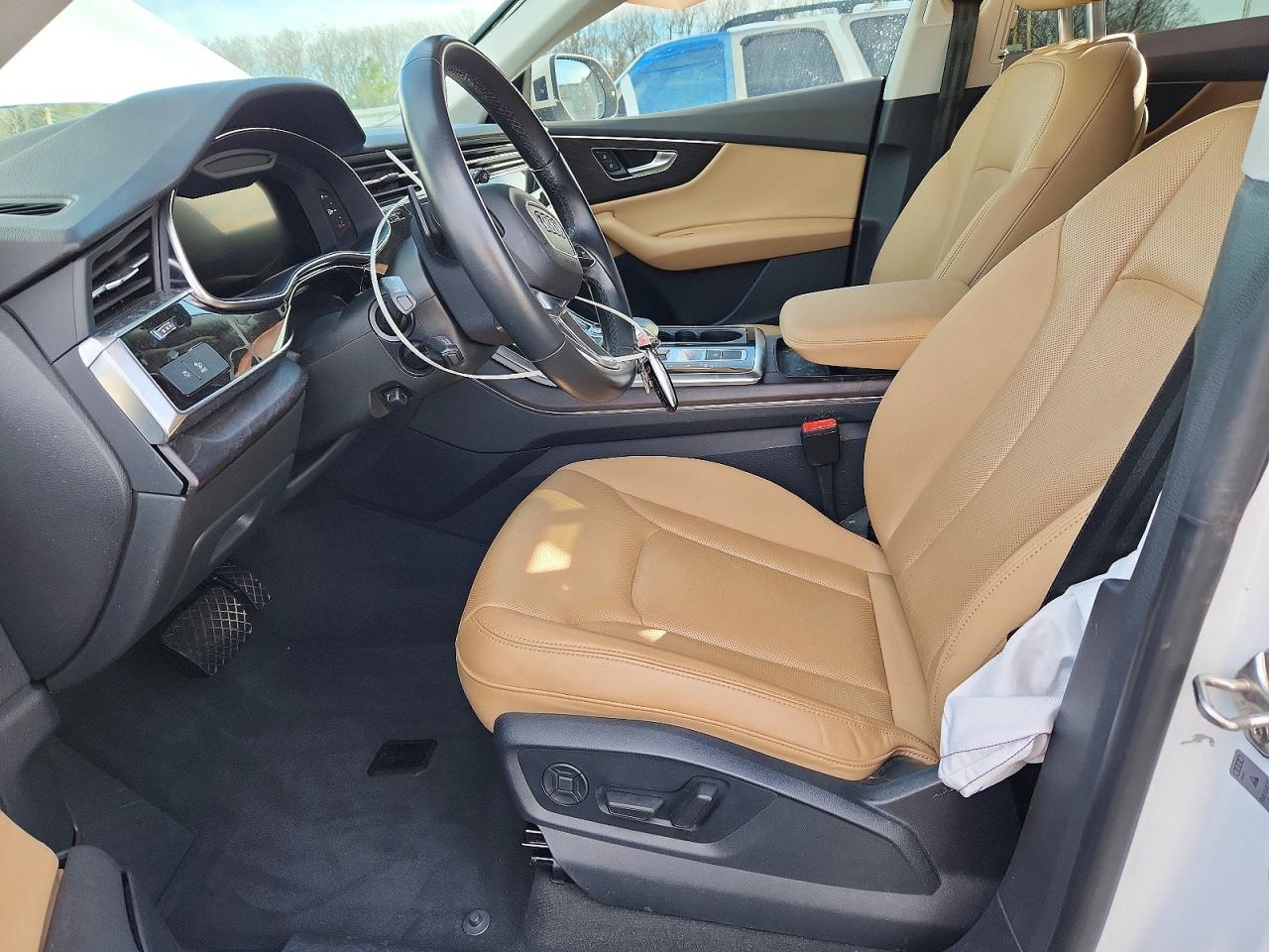 2021 AUDI Q8