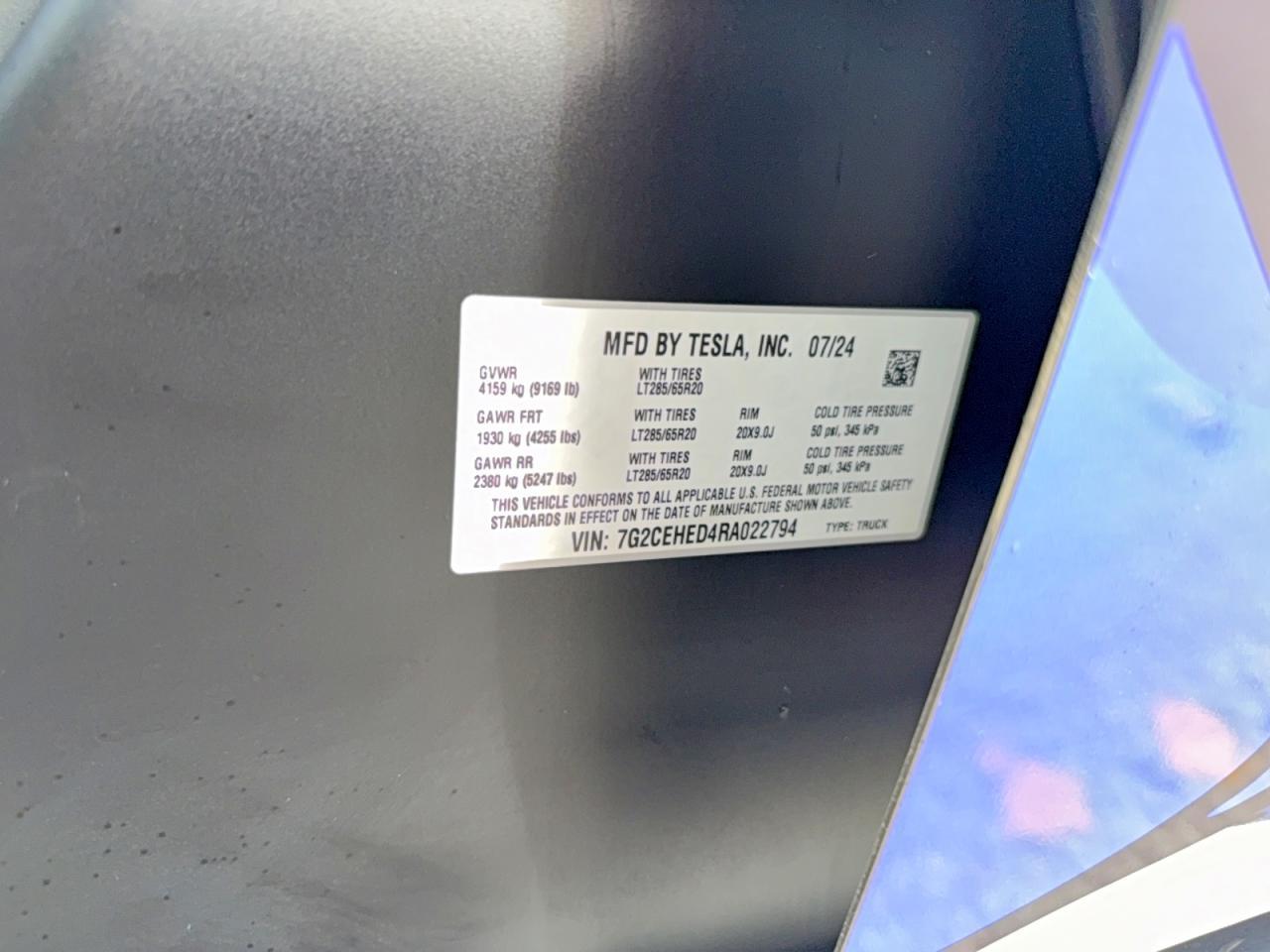 2024 TESLA Cybertruck