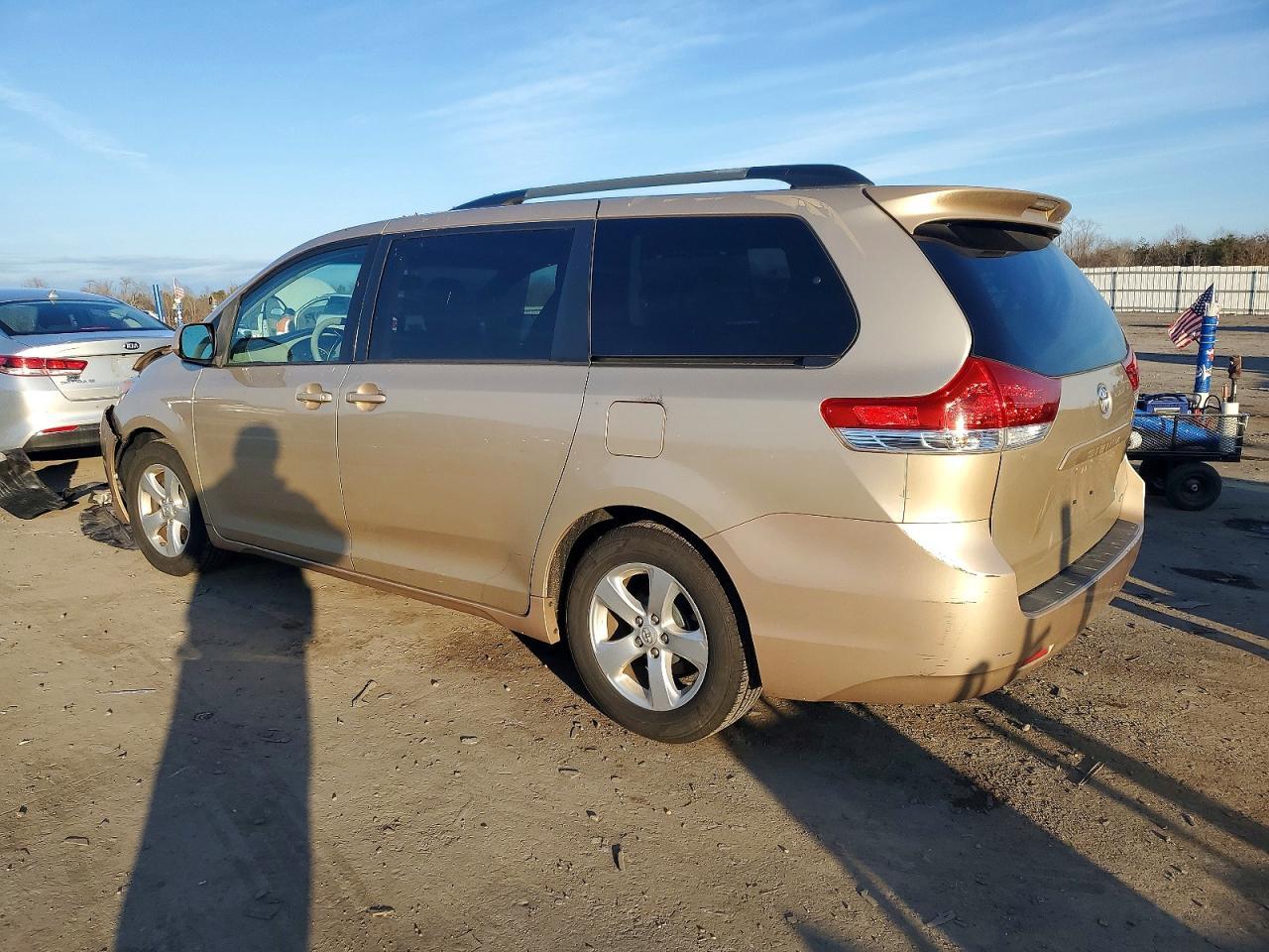 2014 TOYOTA SIENNA