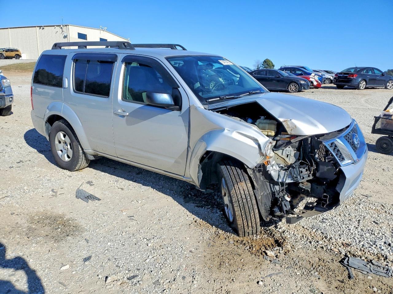 2011 NISSAN PATHFINDER