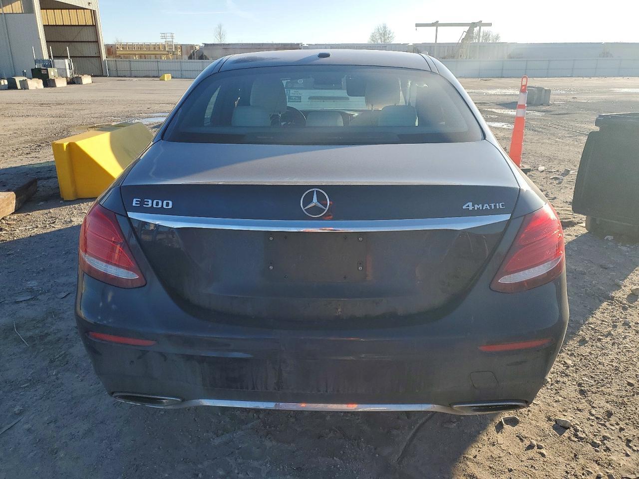 2017 MERCEDES-BENZ E-Class