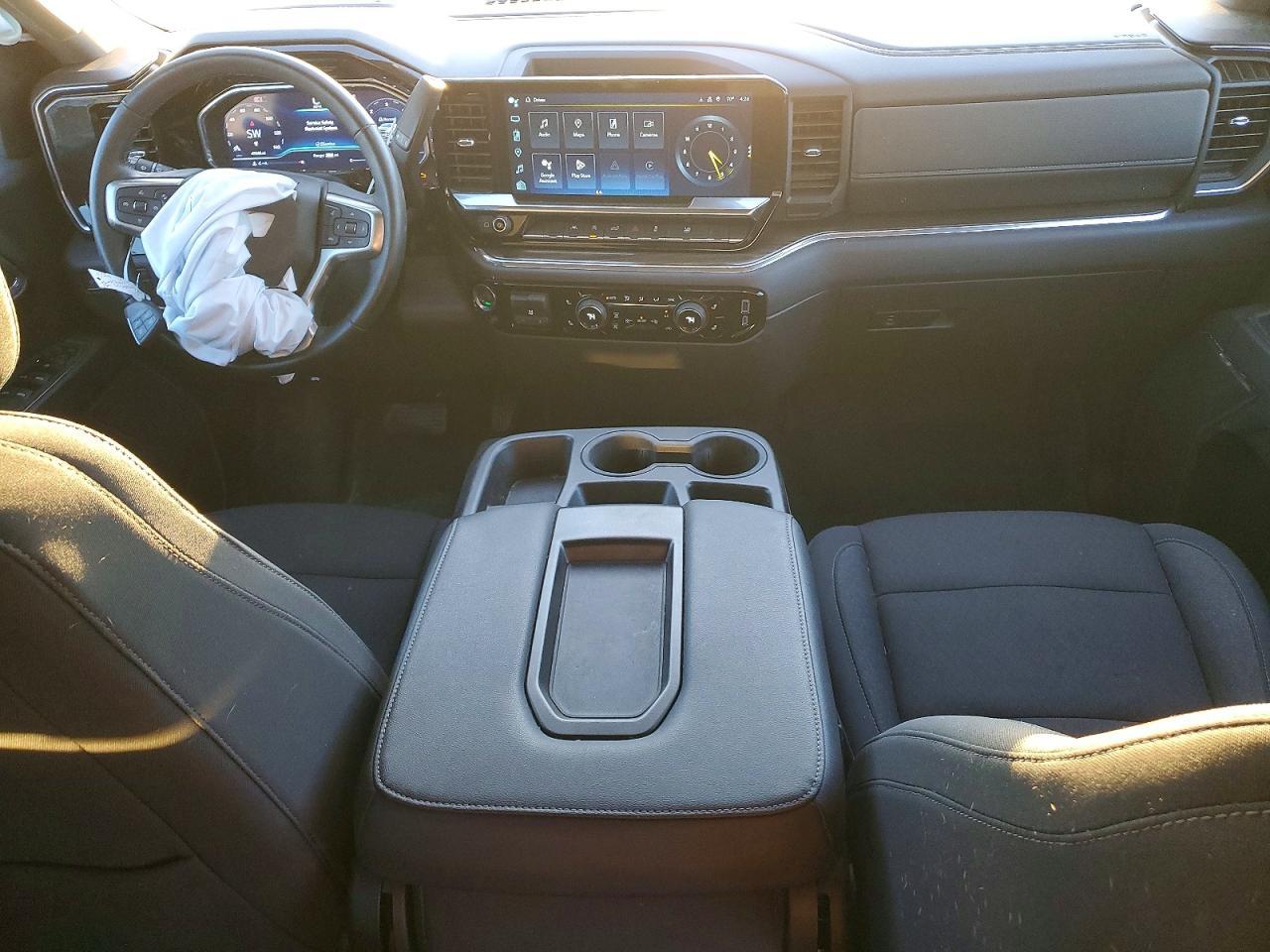 2024 CHEVROLET Silverado
