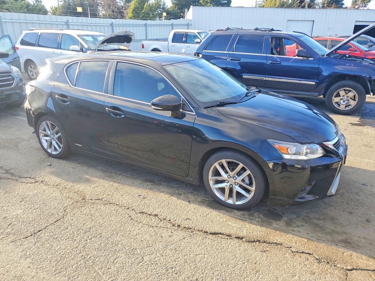 2015 LEXUS CT 200
