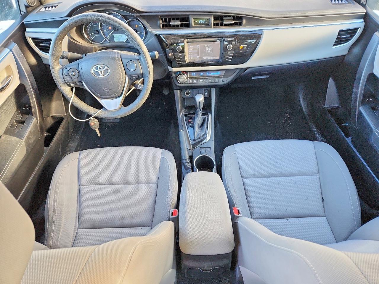2015 TOYOTA COROLLA