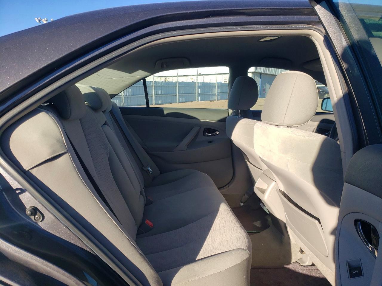2011 TOYOTA CAMRY