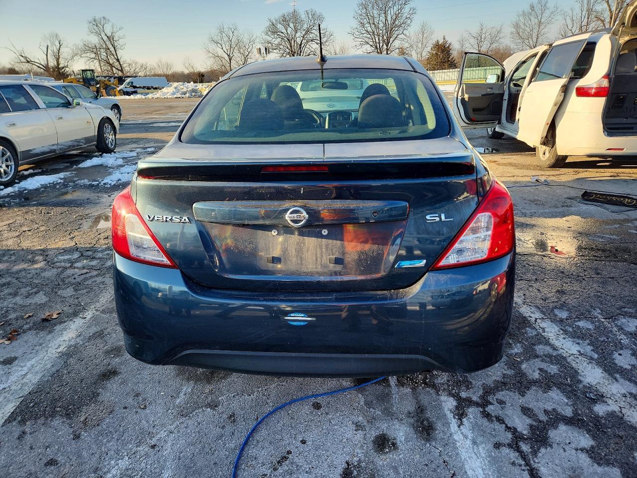 2016 NISSAN VERSA