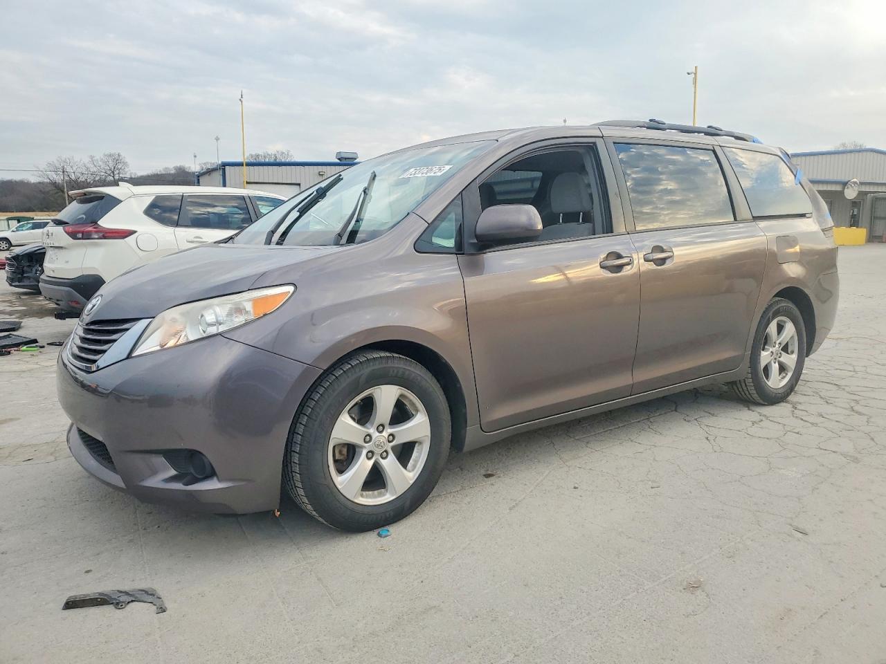 2015 TOYOTA SIENNA