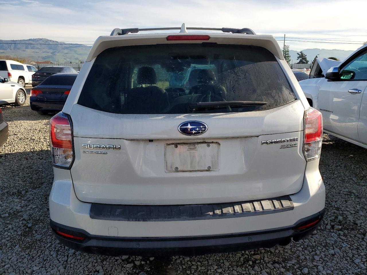 2017 SUBARU FORESTER