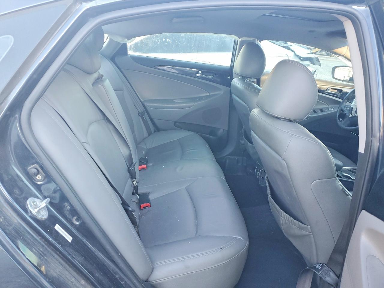 2011 HYUNDAI SONATA