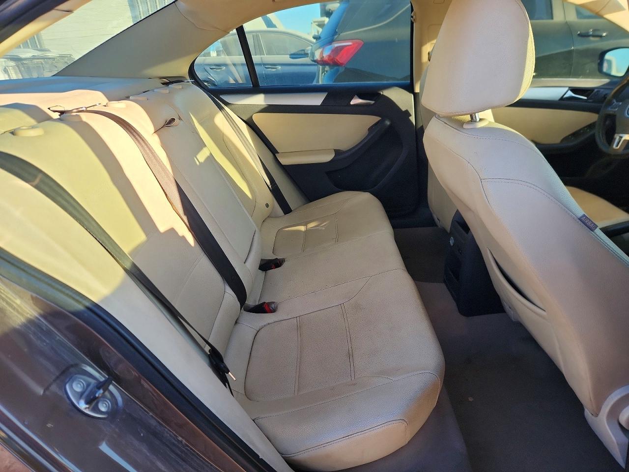 2011 VOLKSWAGEN JETTA