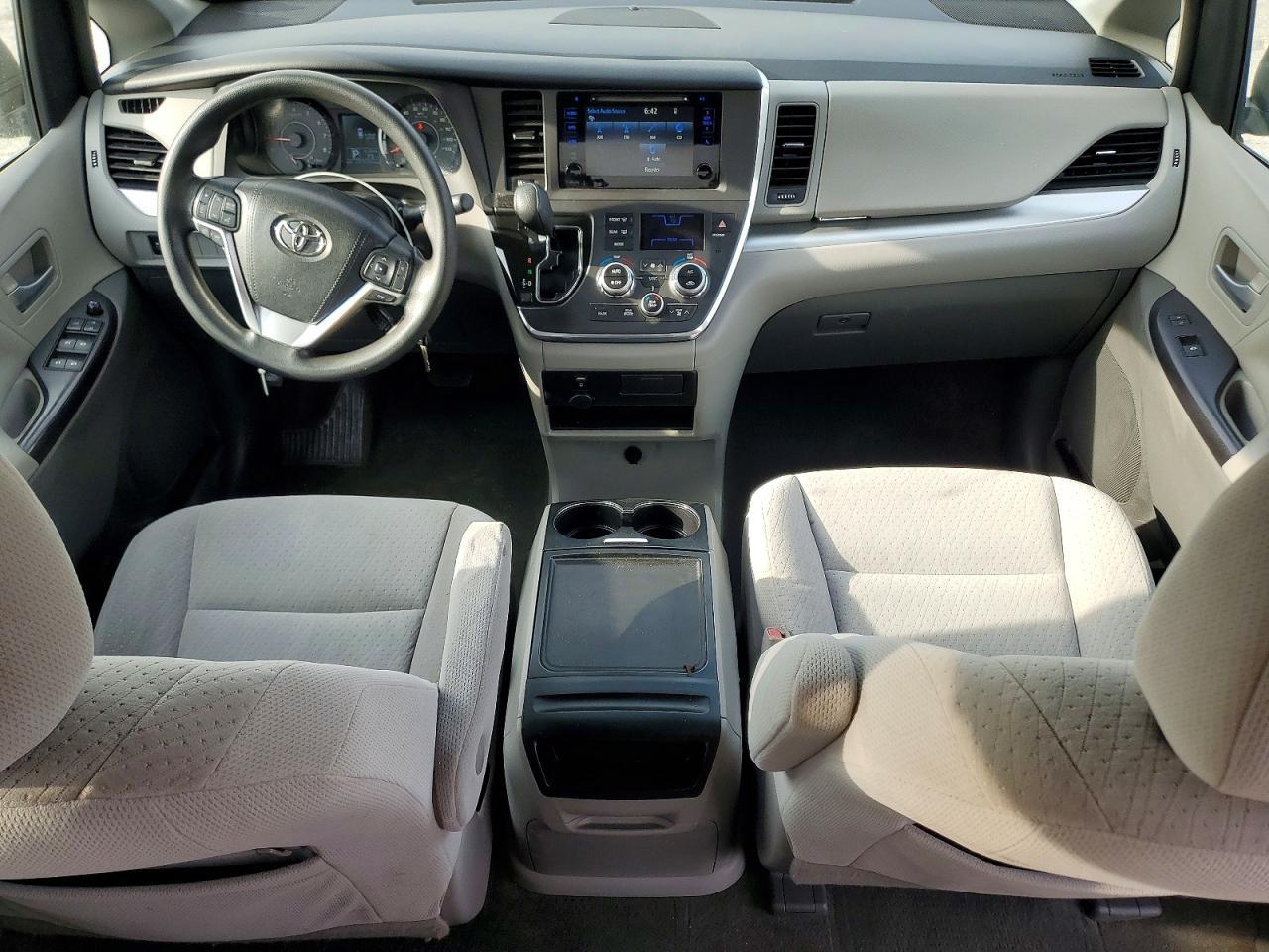 2015 TOYOTA SIENNA