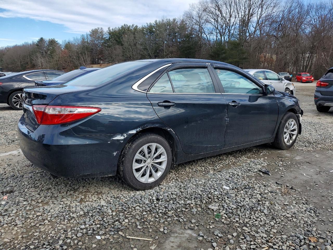2016 TOYOTA CAMRY