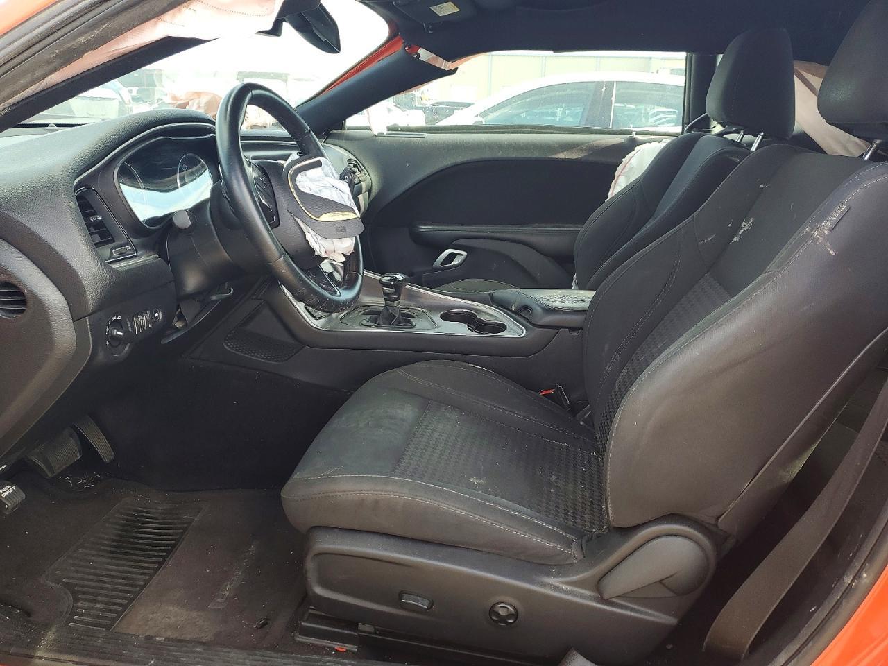 2016 DODGE Challenger
