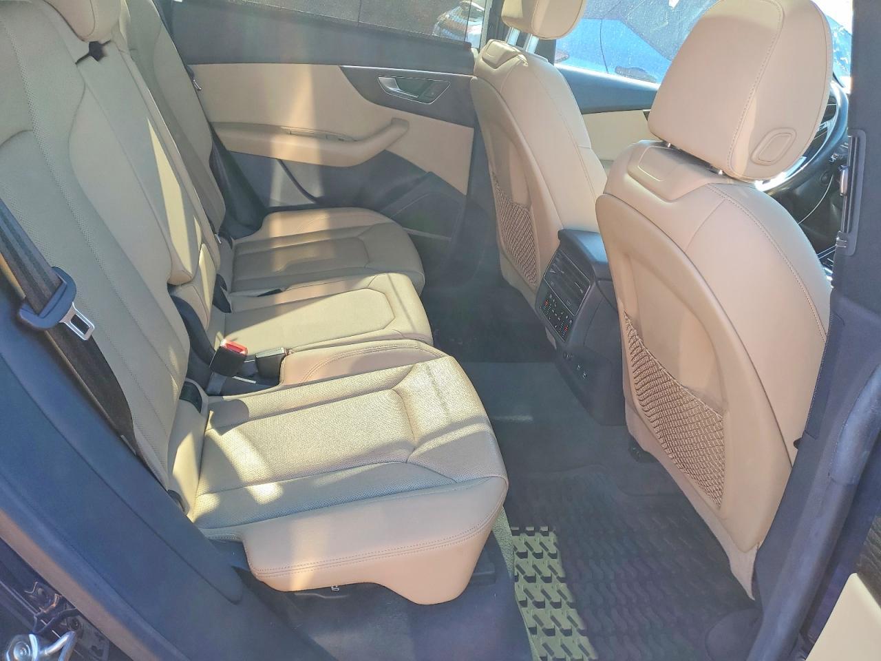 2020 AUDI Q8