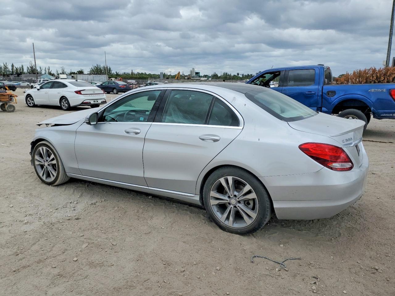 2017 MERCEDES-BENZ C-CLASS