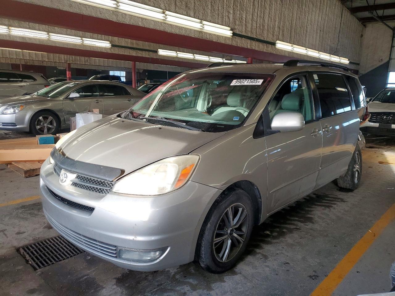2005 TOYOTA SIENNA