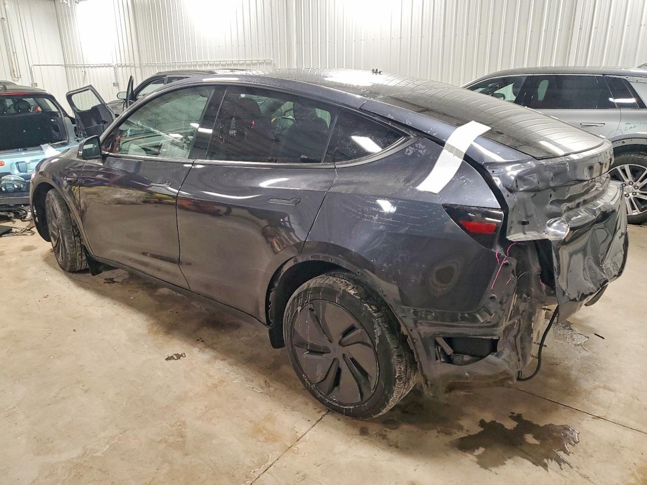 2026 TESLA MODEL Y