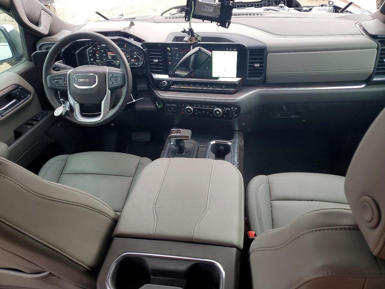 2025 GMC Sierra