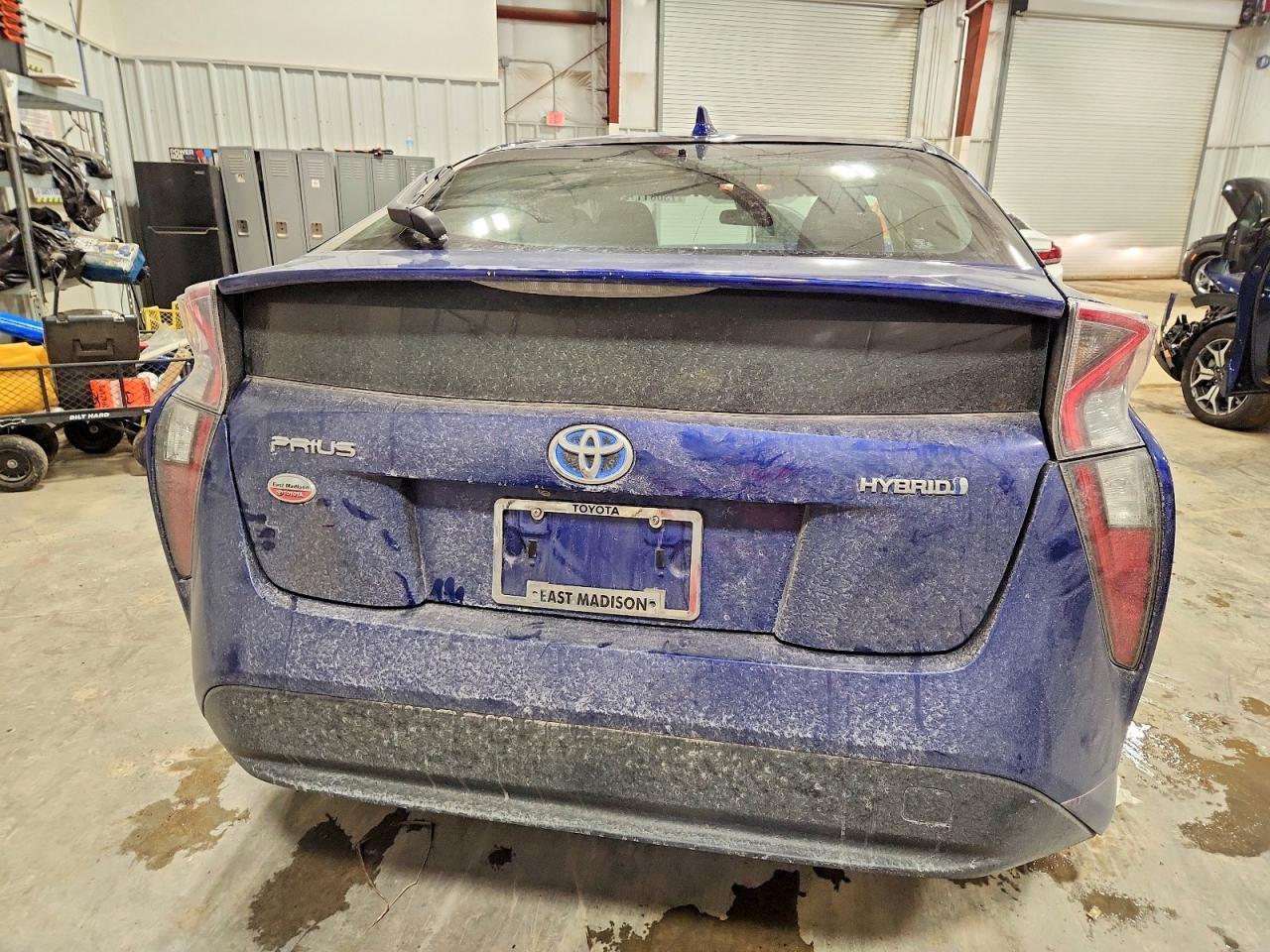 2017 TOYOTA PRIUS