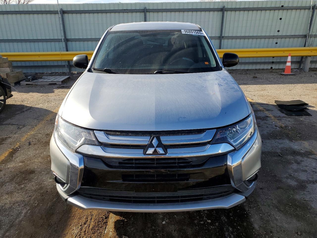 2018 MITSUBISHI outlander