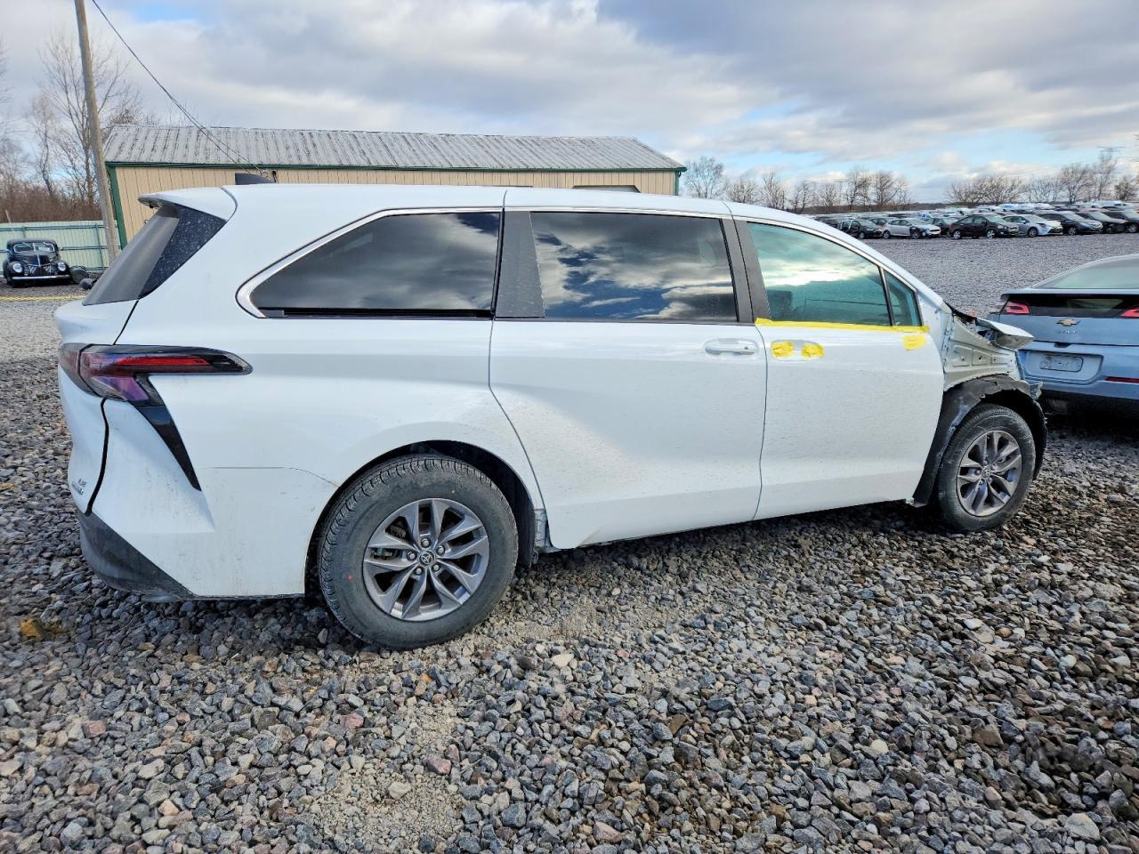 2024 TOYOTA SIENNA