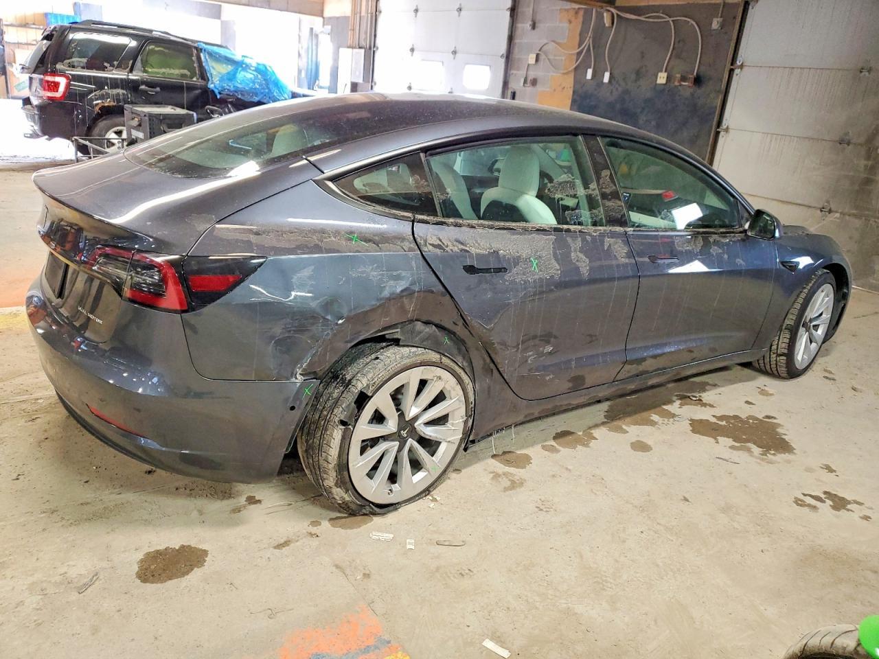 2022 TESLA MODEL 3