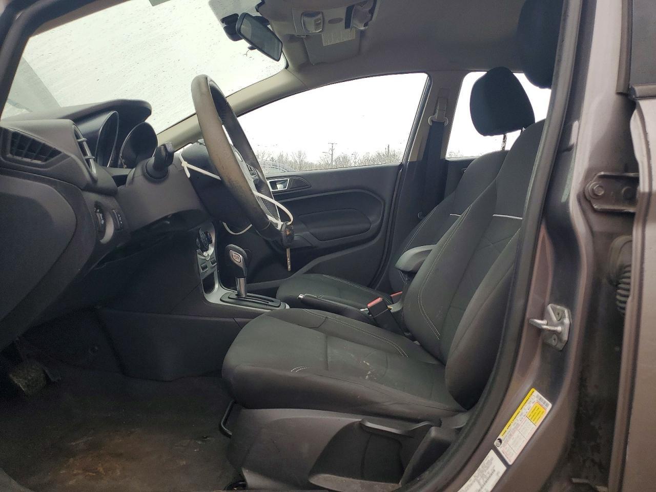 2014 FORD Fiesta
