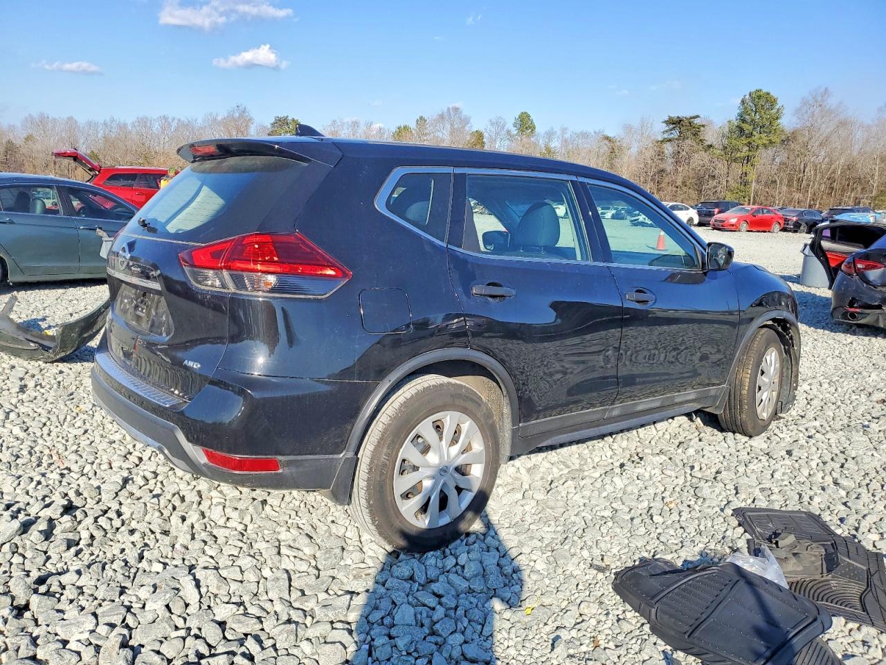 2017 NISSAN ROGUE