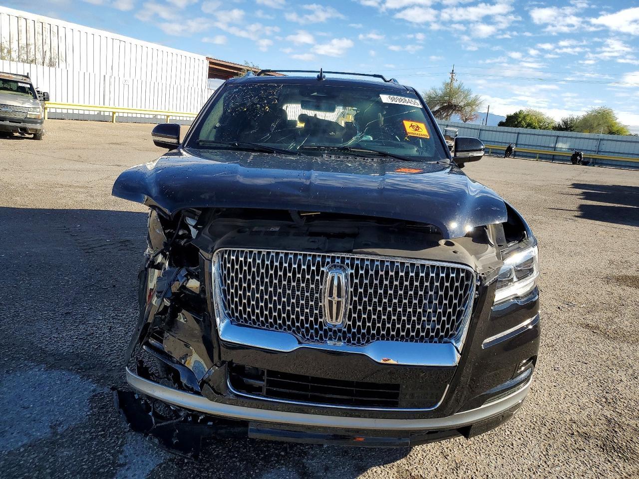 2025 LINCOLN Navigator