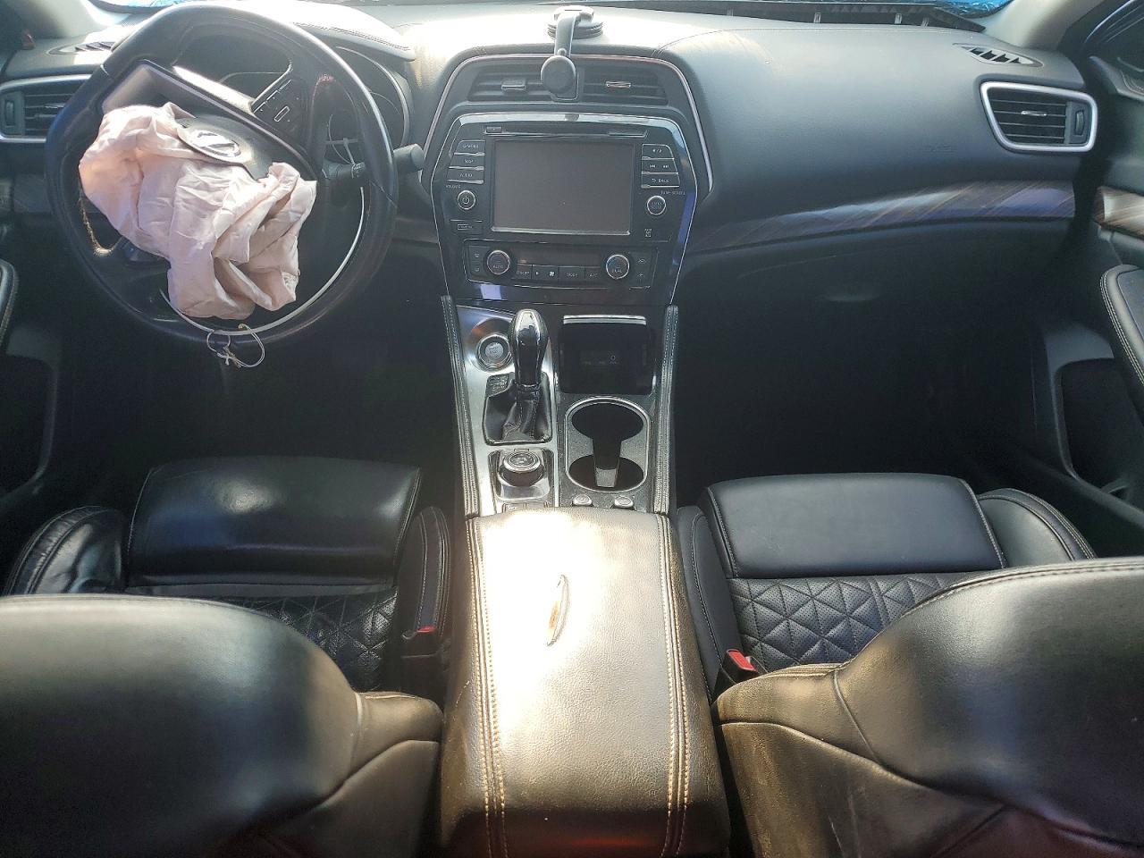 2016 NISSAN Maxima