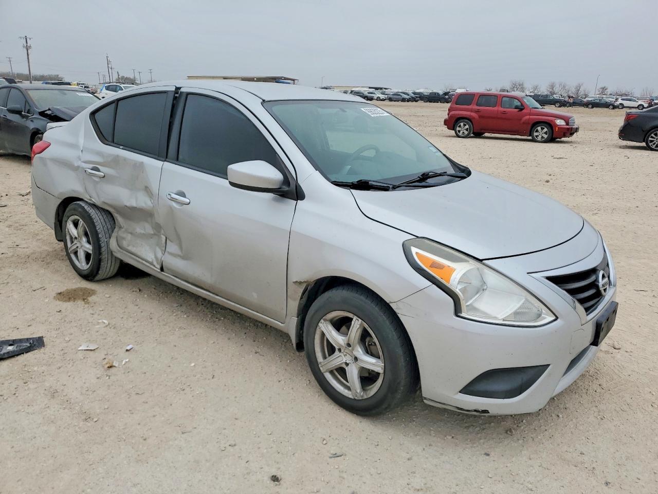 2016 NISSAN VERSA