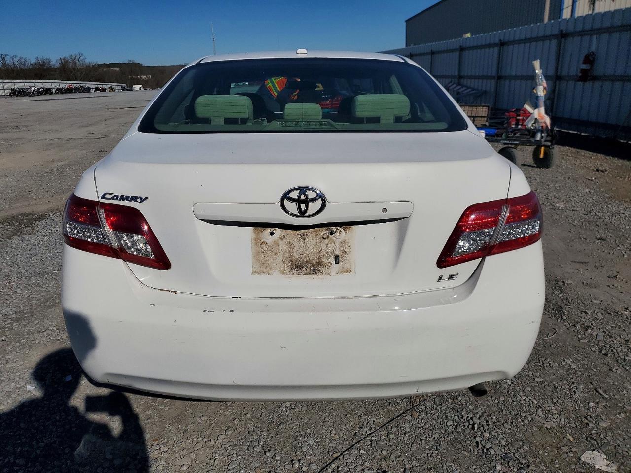 2011 TOYOTA CAMRY