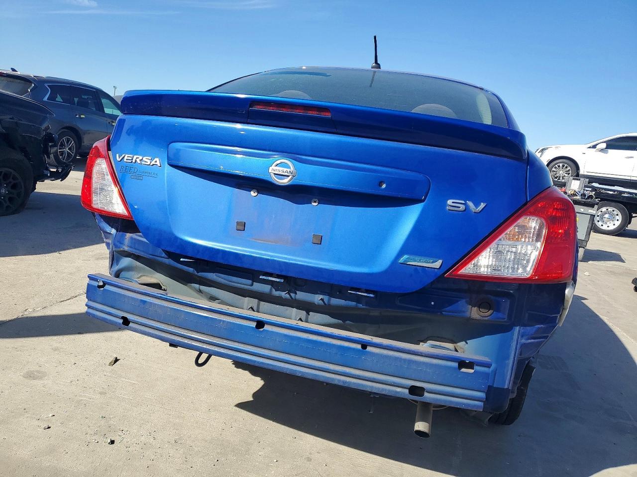 2015 NISSAN VERSA