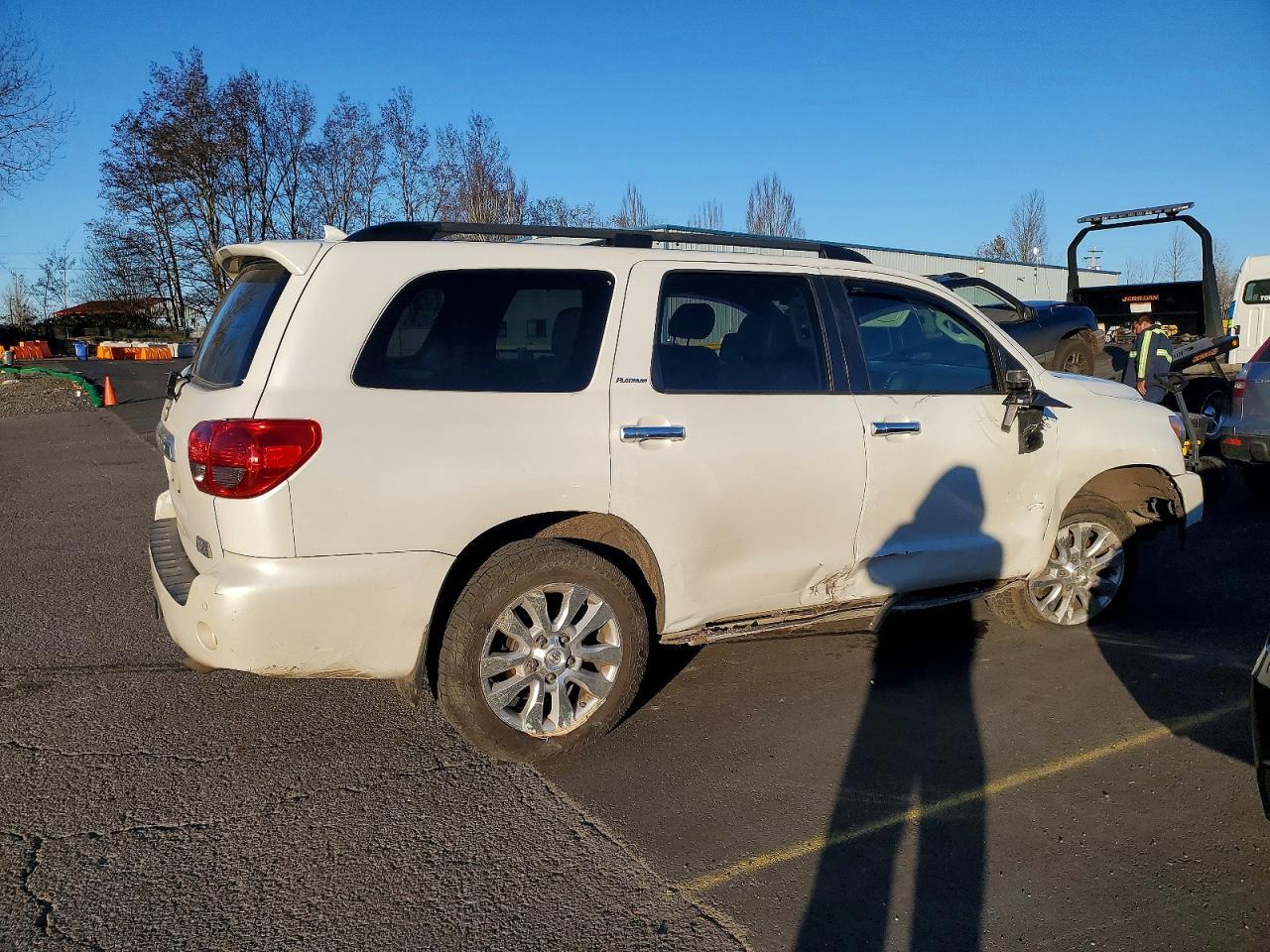 2013 TOYOTA Sequoia