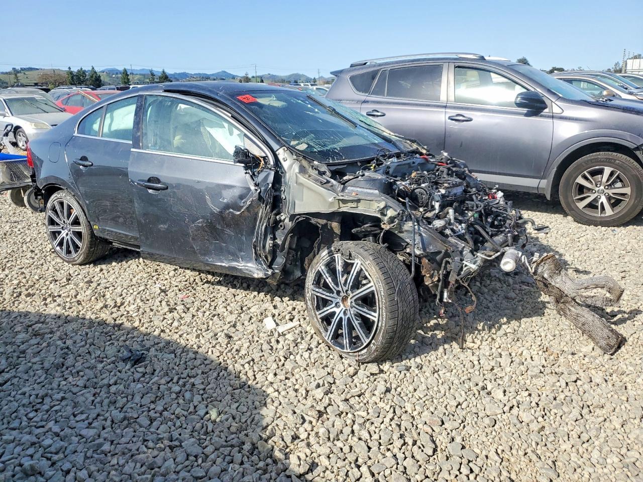 2015 VOLVO S60