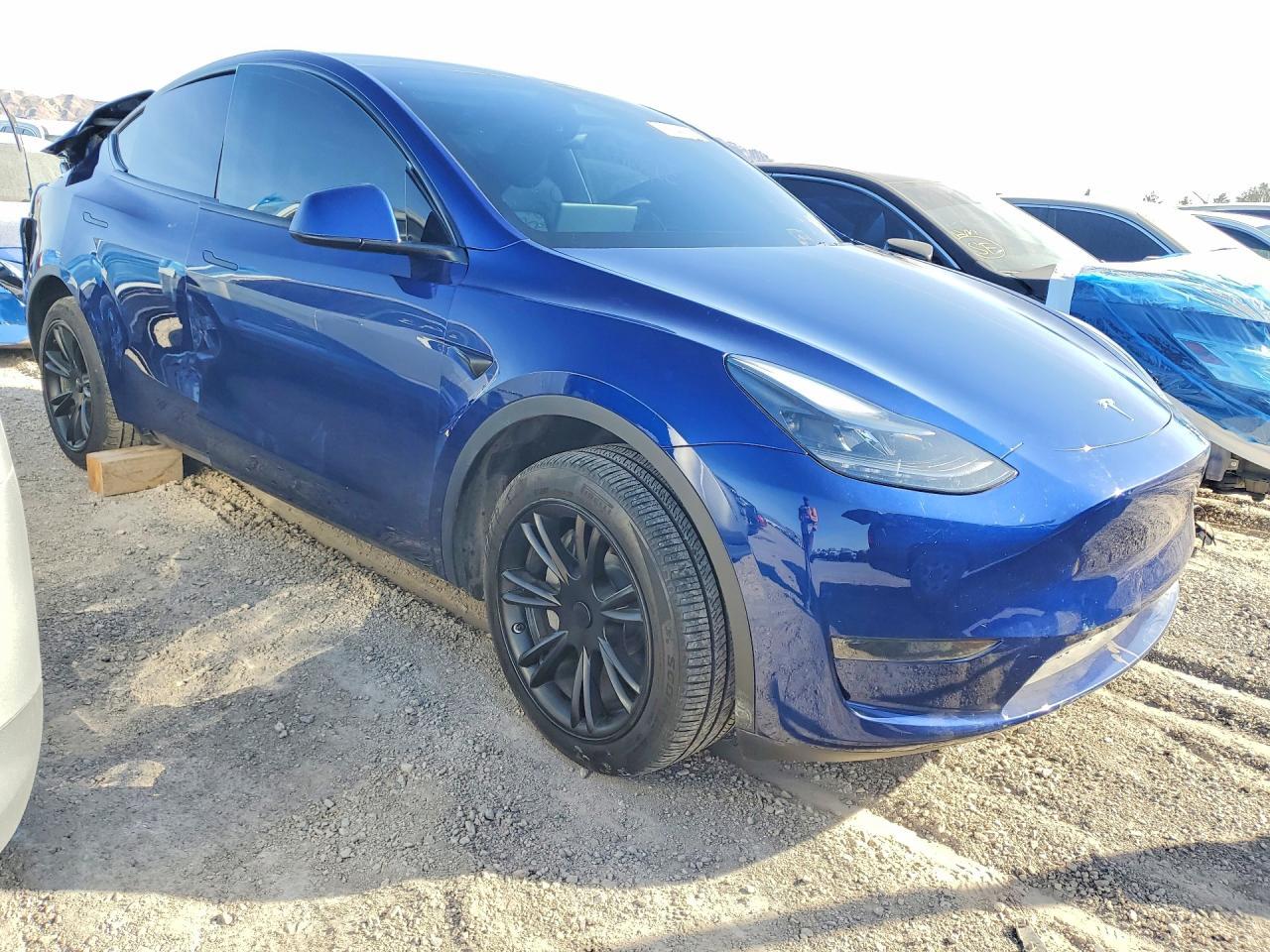 2024 TESLA MODEL Y