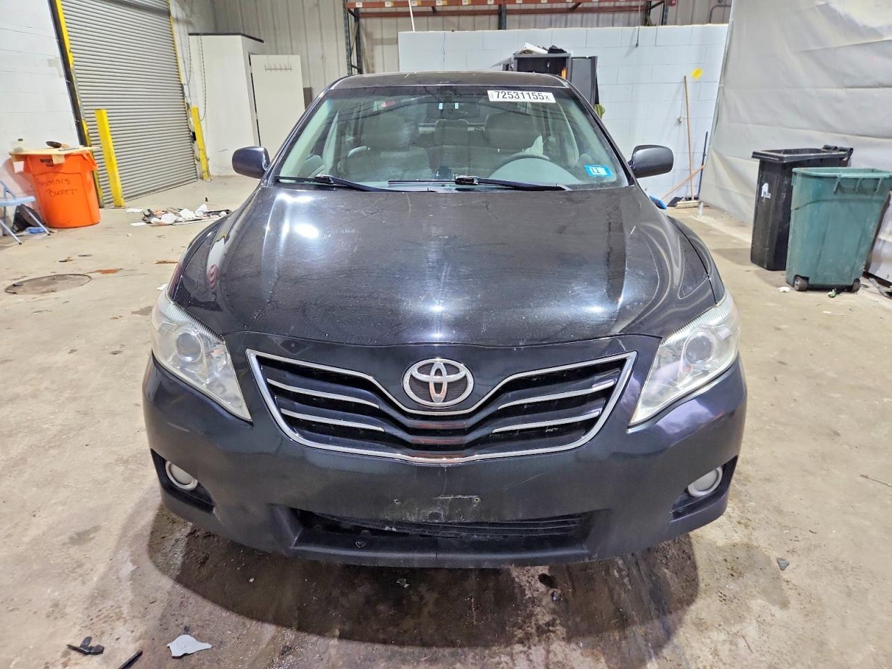 2011 TOYOTA CAMRY