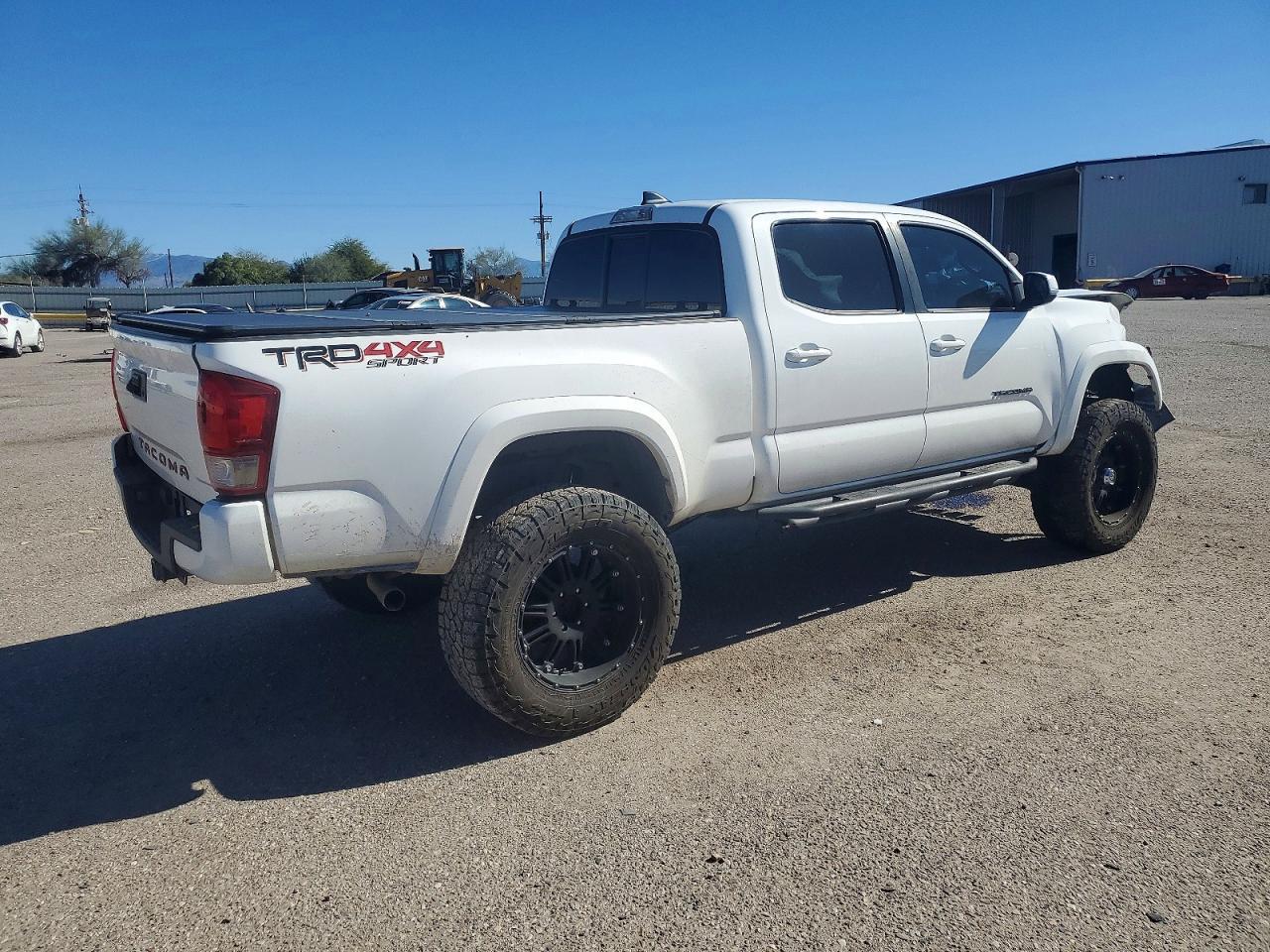 2016 TOYOTA TACOMA